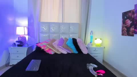 Snapshot of victoria_rodhe chatting on July 30, 7:13 pm victoria online show from July 30, 7:13 pm