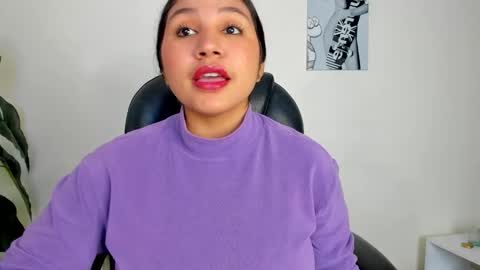 Snapshot of victoria_rossee chatting on February 4, 12:33 pm VICTORIA online show from February 4, 12:33 pm