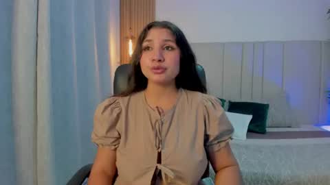 Snapshot of victoria_rossee chatting on June 12, 1:54 pm VICTORIA online show from June 12, 1:54 pm