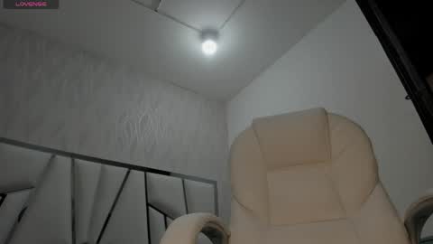 Victoria Sofia online show from May 3, 6:58 pm