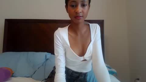 Snapshot of victoriaaa_xxx chatting on October 12, 5:23 pm Victoria xxx online show from October 12, 5:23 pm