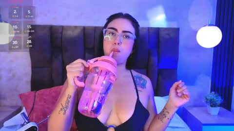Victoria Andrade online show from April 28, 12:21 pm