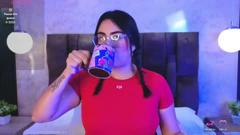 Snapshot of victoriaandrade chatting on May 17, 12:34 pm Victoria Andrade online show from May 17, 12:34 pm