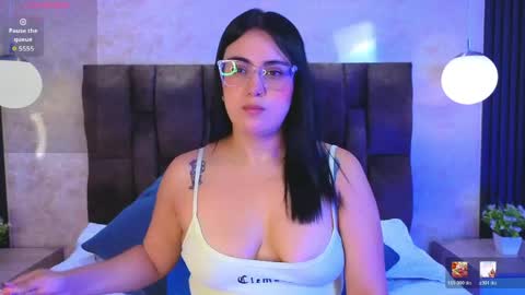 Snapshot of victoriaandrade chatting on June 3, 12:30 pm Victoria Andrade online show from June 3, 12:30 pm