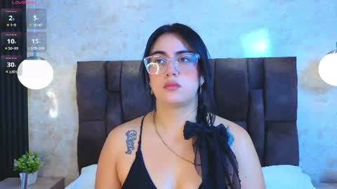 Snapshot of victoriaandrade chatting on June 24, 11:42 am Victoria Andrade online show from June 24, 11:42 am
