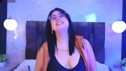 Snapshot of victoriaandrade chatting on July 10, 12:30 pm Victoria Andrade online show from July 10, 12:30 pm