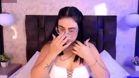 Snapshot of victoriaandrade chatting on July 18, 11:36 am Victoria Andrade online show from July 18, 11:36 am
