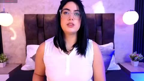 Snapshot of victoriaandrade chatting on July 27, 12:23 pm Victoria Andrade online show from July 27, 12:23 pm