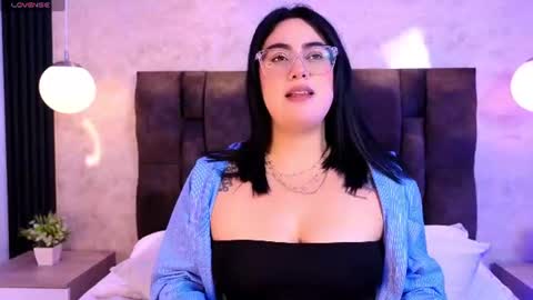 Snapshot of victoriaandrade chatting on July 29, 12:25 pm Victoria Andrade online show from July 29, 12:25 pm