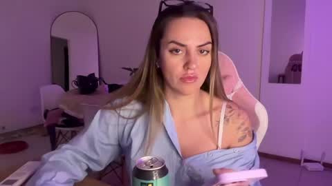 Victoriababy43 online show from March 17, 1:21 am