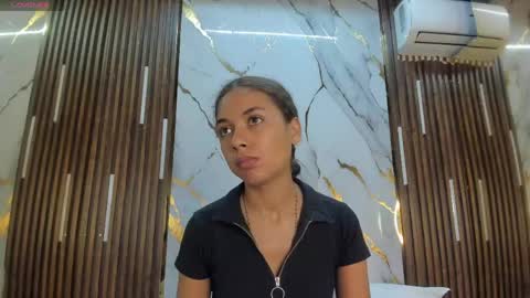 Snapshot of victoriaduarte chatting on May 8, 8:25 pm Victoria online show from May 8, 8:25 pm