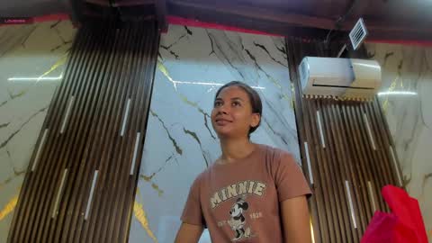 Snapshot of victoriaduarte chatting on May 15, 8:05 pm Victoria online show from May 15, 8:05 pm