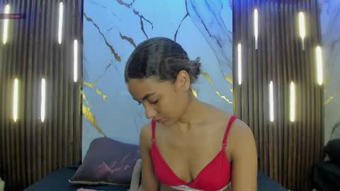 Snapshot of victoriaduarte chatting on May 29, 8:07 pm Victoria online show from May 29, 8:07 pm