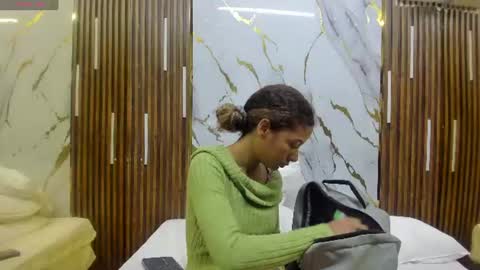 Snapshot of victoriaduarte chatting on June 22, 7:55 pm Victoria online show from June 22, 7:55 pm