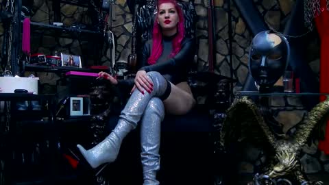 Snapshot of victoriaheller chatting on January 28, 6:05 am Victoria Heller online show from January 28, 6:05 am