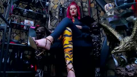 Snapshot of victoriaheller chatting on February 13, 5:05 am Victoria Heller online show from February 13, 5:05 am