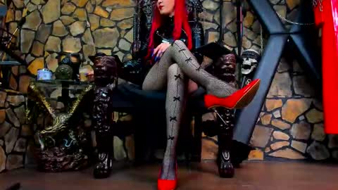 Snapshot of victoriaheller chatting on October 4, 4:54 am Victoria Heller online show from October 4, 4:54 am