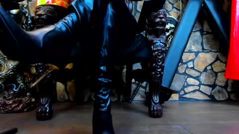 Snapshot of victoriaheller chatting on October 5, 4:44 am Victoria Heller online show from October 5, 4:44 am