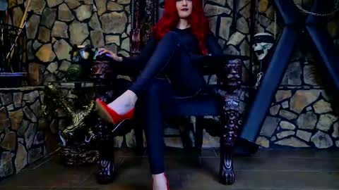 Snapshot of victoriaheller chatting on October 10, 4:44 am Victoria Heller online show from October 10, 4:44 am