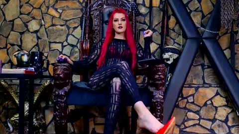 Snapshot of victoriaheller chatting on October 31, 5:52 am Victoria Heller online show from October 31, 5:52 am