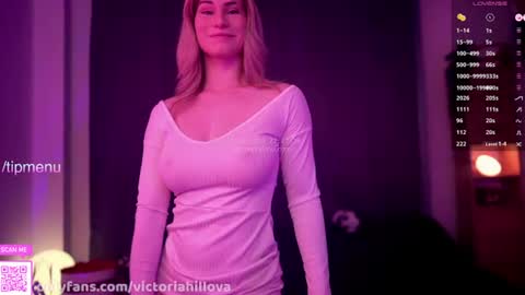 Snapshot of victoriahillova chatting on June 19, 8:12 pm Victoria Hillova online show from June 19, 8:12 pm