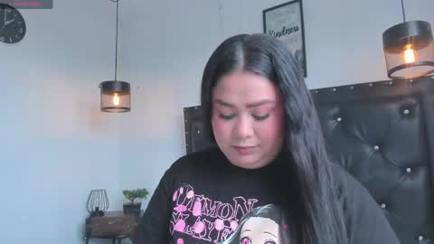 Victoria  online show from April 25, 1:52 pm