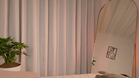 Snapshot of victorianova chatting on December 2, 9:21 pm VictoriaNova online show from December 2, 9:21 pm