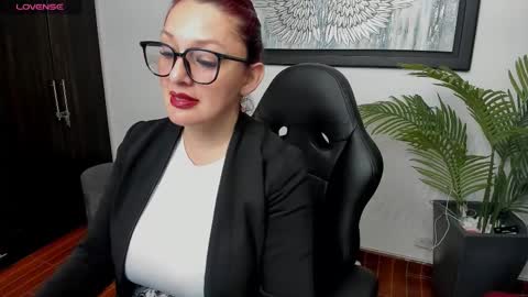 victoriapaker online show from February 28, 11:33 am