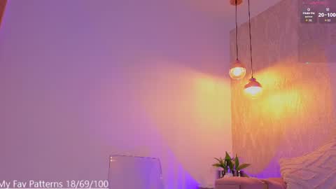 Maria Victoria online show from July 30, 11:20 am