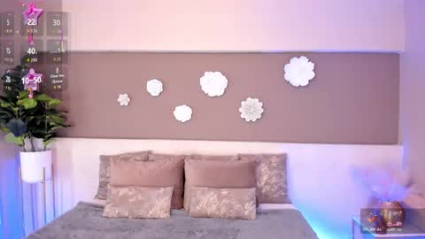 Victoria Shelby  online show from November 26, 11:55 am