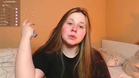 victoriassecrets_ online show from February 26, 12:25 pm