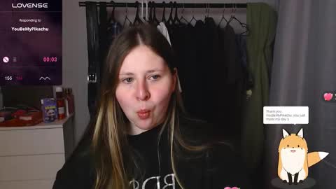 Snapshot of victoriassecrets_ chatting on February 5, 9:41 pm victoriassecrets_ online show from February 5, 9:41 pm