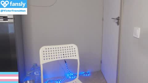 Snapshot of victortransman chatting on November 19, 10:48 am Victor online show from November 19, 10:48 am