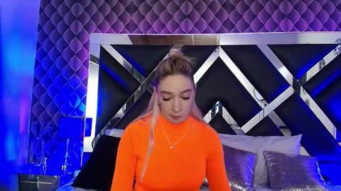 Snapshot of victtoria_lee chatting on October 27, 7:18 pm victtoria lee online show from October 27, 7:18 pm