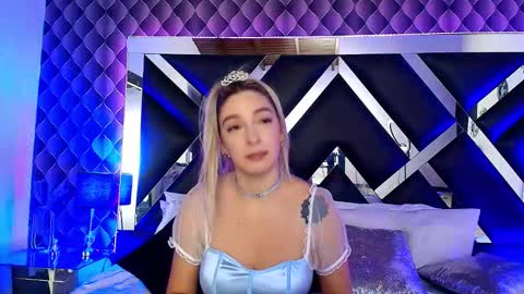 Snapshot of victtoria_lee chatting on October 31, 9:16 pm victtoria lee online show from October 31, 9:16 pm