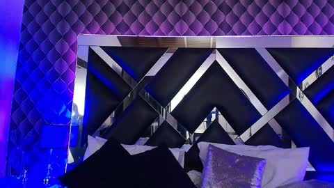 Snapshot of victtoria_lee chatting on November 4, 8:08 pm victtoria lee online show from November 4, 8:08 pm