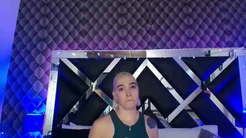 victtoria lee online show from July 2, 7:09 pm