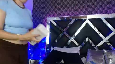 victtoria lee online show from July 16, 6:58 pm