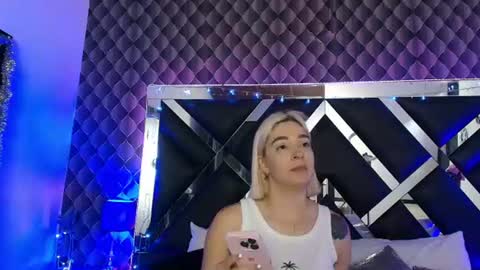 victtoria lee online show from July 27, 7:21 pm