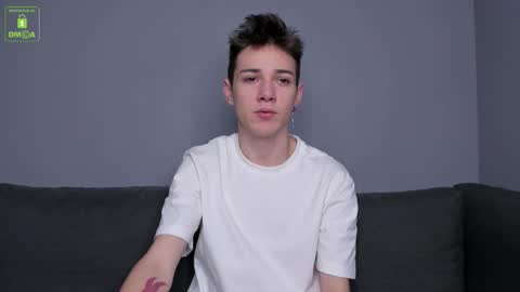 Snapshot of viego_pattel chatting on December 2, 1:17 pm Viego Pattel online show from December 2, 1:17 pm