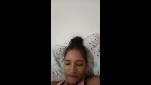 Snapshot of vienahcarter chatting on May 25, 3:01 am viena online show from May 25, 3:01 am