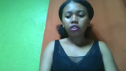 Snapshot of vierge28430 chatting on May 1, 2:16 am vierge28430 online show from May 1, 2:16 am