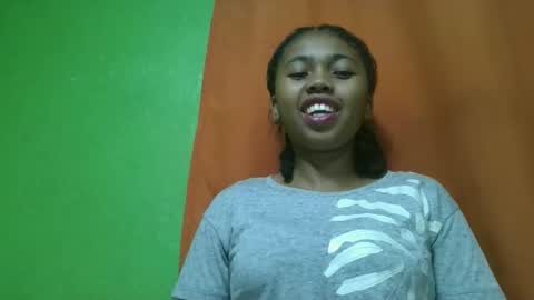 Snapshot of vierge28430 chatting on May 7, 3:06 pm vierge28430 online show from May 7, 3:06 pm