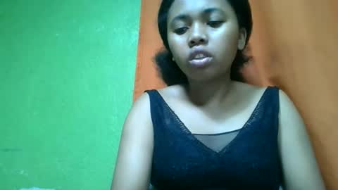 Snapshot of vierge28430 chatting on May 15, 6:42 am vierge28430 online show from May 15, 6:42 am