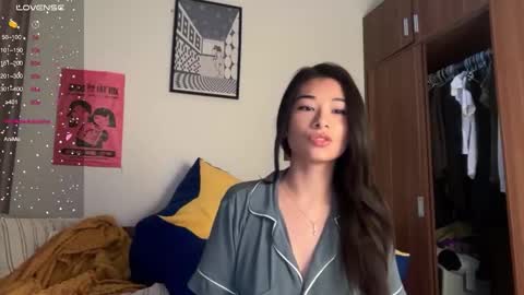 Snapshot of vietwhhore chatting on January 16, 5:00 am vietwhhore online show from January 16, 5:00 am