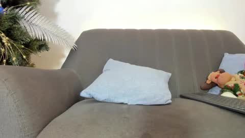 Snapshot of viic_strong1 chatting on December 6, 8:29 pm Victoria Strong online show from December 6, 8:29 pm