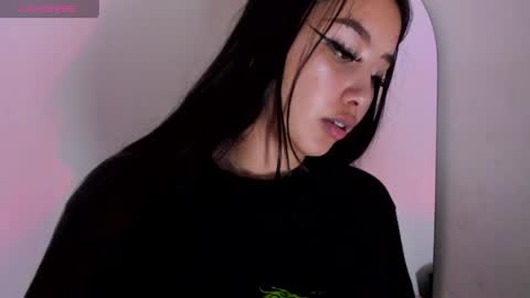 Snapshot of viioleett_cum chatting on May 11, 6:49 pm viioleett_cum online show from May 11, 6:49 pm