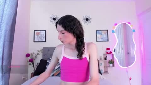 Snapshot of viioleta_cam chatting on November 2, 2:41 pm Violet online show from November 2, 2:41 pm