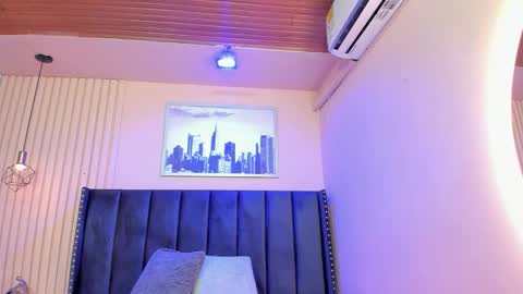 Viiolett online show from January 17, 7:50 pm