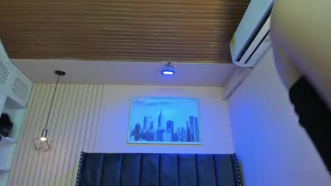 Viiolett online show from March 1, 7:38 pm